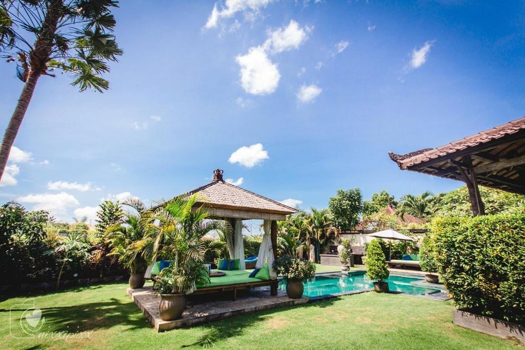 Ngeluwungan Boutique Hostel Canggu Exterior foto